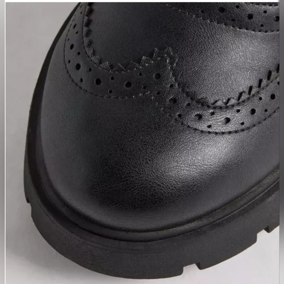 Torrid Lug Sole Oxford Loafers - Picture 3 of 7